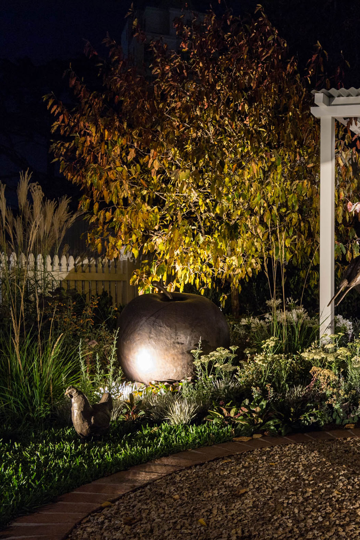 ACCENT LIGHTING - Gardens At Night